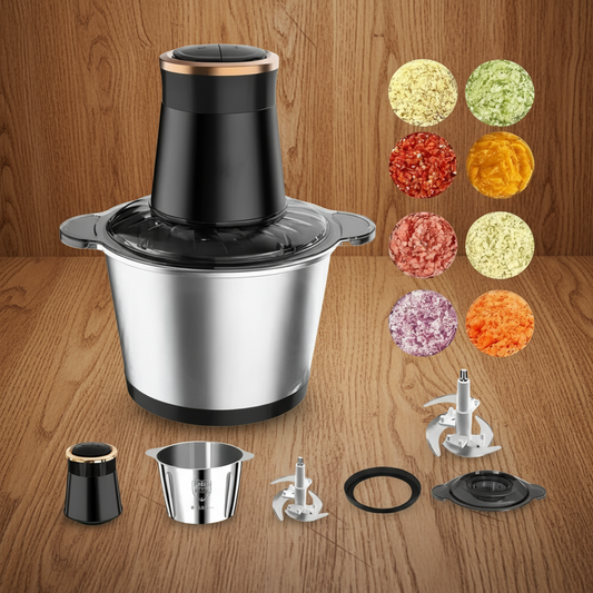 Tocător electric negru cu accesorii pe fundal rustic din lemn de stejar